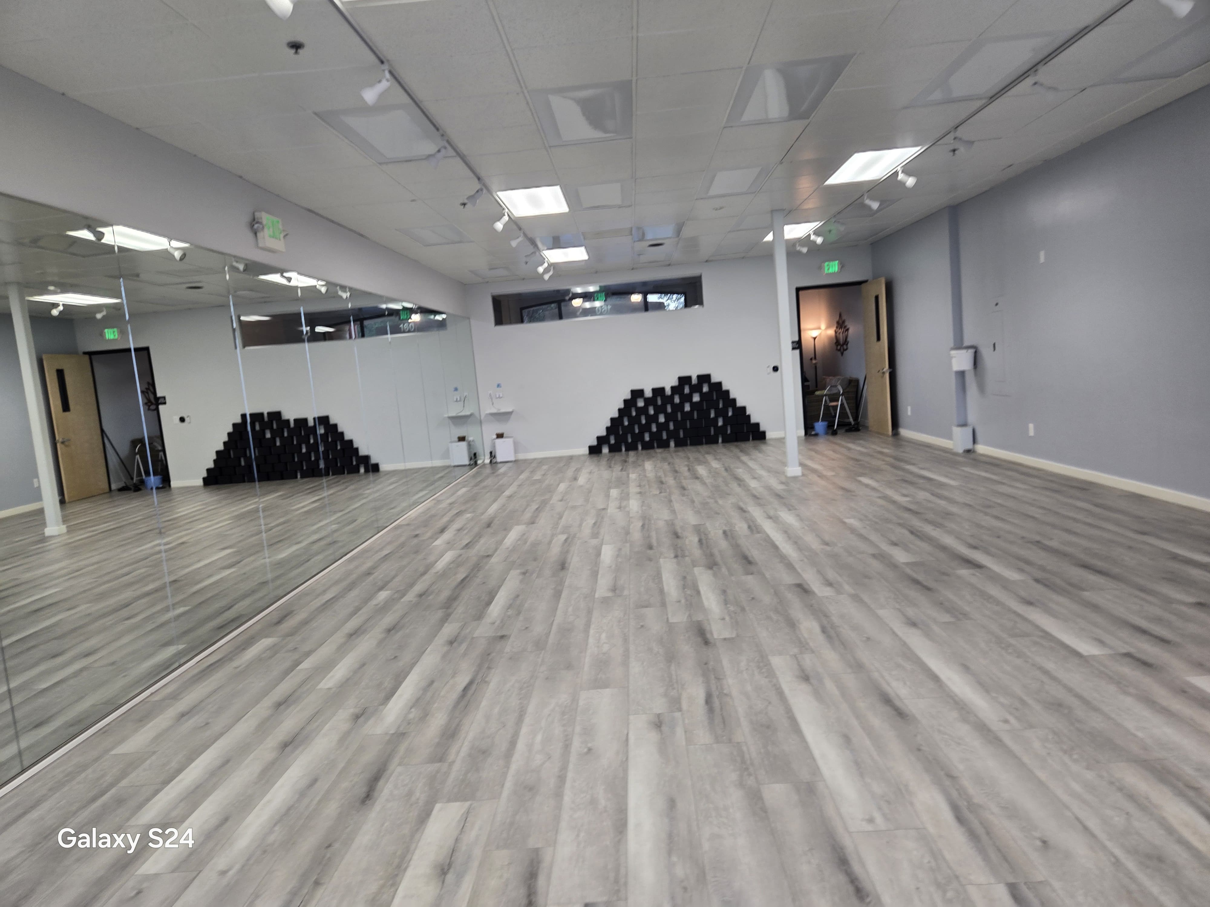 MRM HOUSE CLEANING Background